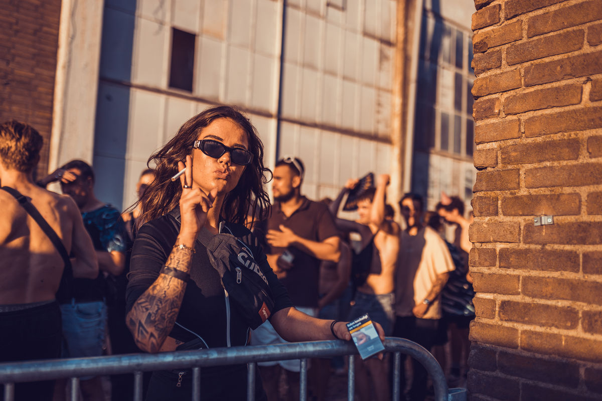 Loading... just a sec